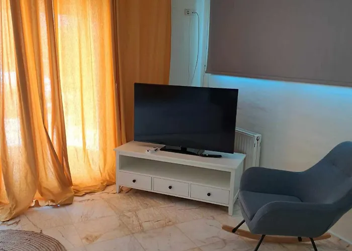 Modern Appartement PalaiónTsiflíkion